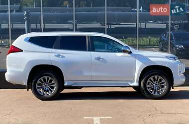 Внедорожник / Кроссовер Mitsubishi Pajero Sport 2024 в 