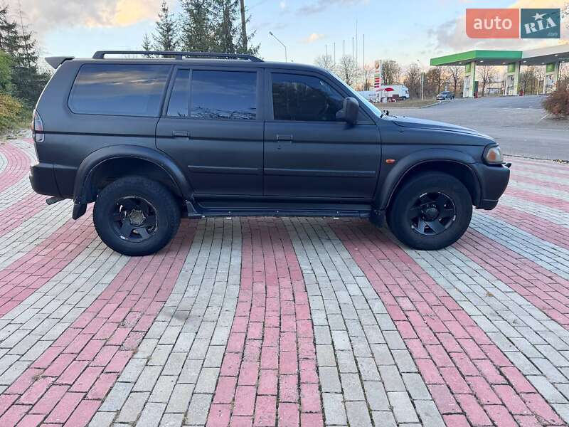 Позашляховик / Кросовер Mitsubishi Pajero Sport 2001 в Запоріжжі