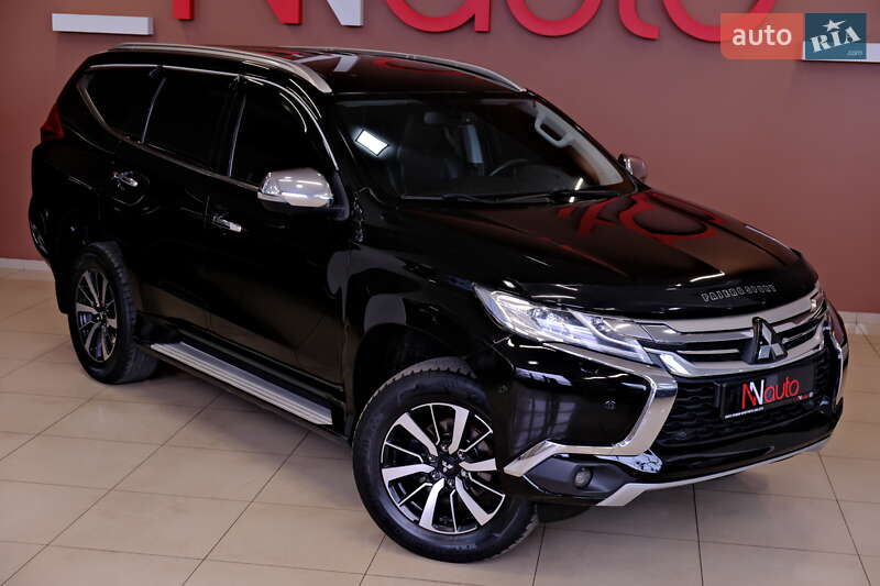 Позашляховик / Кросовер Mitsubishi Pajero Sport 2016 в Одесі