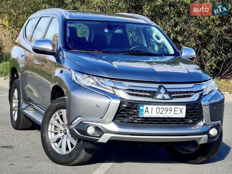 Mitsubishi Pajero Sport 2016