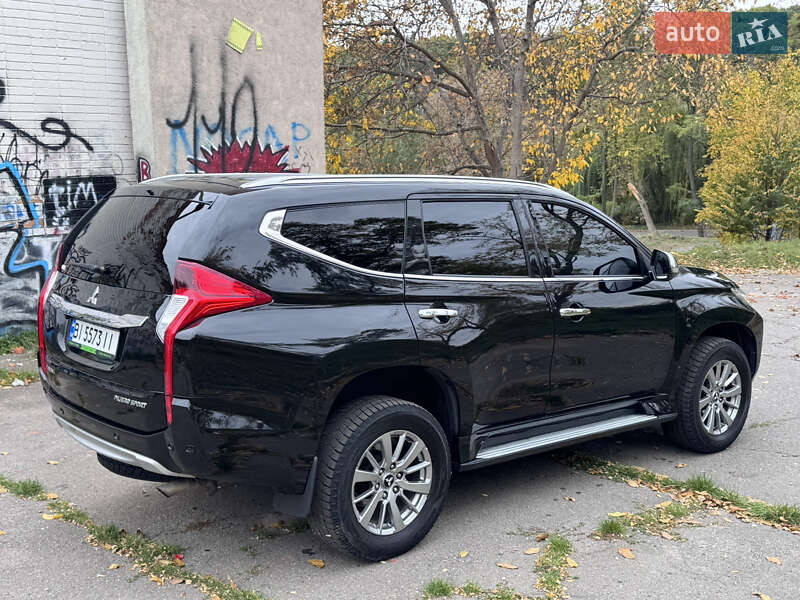 Позашляховик / Кросовер Mitsubishi Pajero Sport 2019 в Полтаві фото 5 Позашляховик / Кросовер Mitsubishi Pajero Sport 2019 в Полтаві