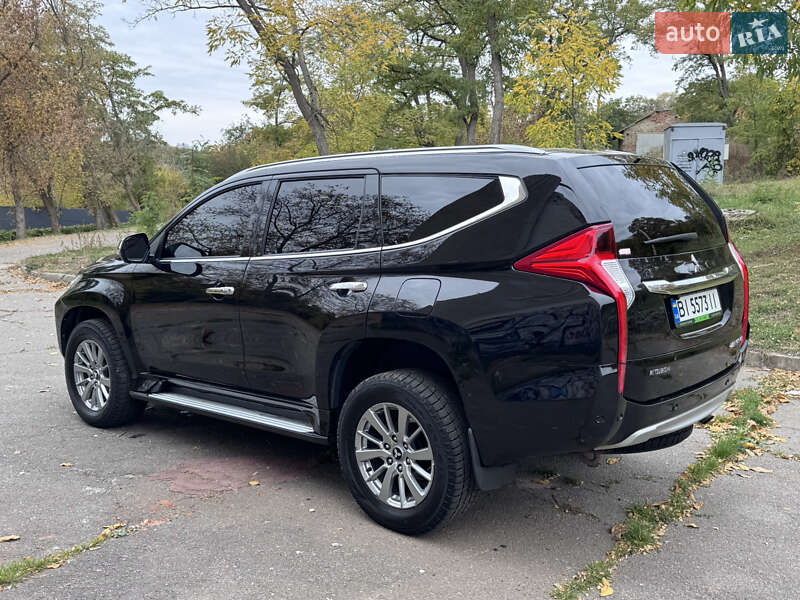 Позашляховик / Кросовер Mitsubishi Pajero Sport 2019 в Полтаві фото 10 Позашляховик / Кросовер Mitsubishi Pajero Sport 2019 в Полтаві