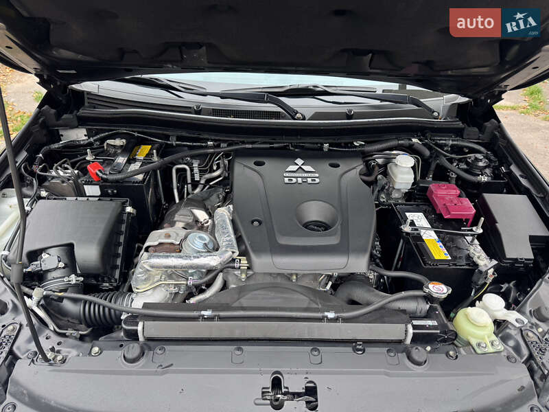 Позашляховик / Кросовер Mitsubishi Pajero Sport 2019 в Полтаві фото 37 Позашляховик / Кросовер Mitsubishi Pajero Sport 2019 в Полтаві