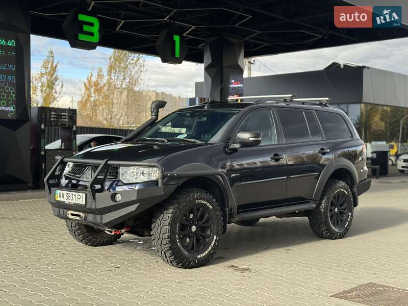 Внедорожник / Кроссовер Mitsubishi Pajero Sport 2013 в Киеве фото 3 Внедорожник / Кроссовер Mitsubishi Pajero Sport 2013 в Киеве