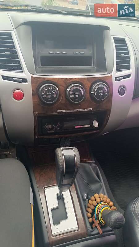 Внедорожник / Кроссовер Mitsubishi Pajero Sport 2010 в Харькове фото 11 Внедорожник / Кроссовер Mitsubishi Pajero Sport 2010 в Харькове