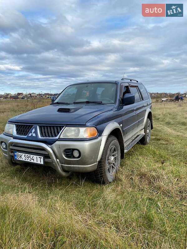 Позашляховик / Кросовер Mitsubishi Pajero Sport 2005 в Рокитному
