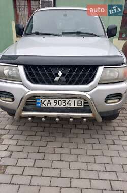 Внедорожник / Кроссовер Mitsubishi Pajero Sport 2002 в Каневе
