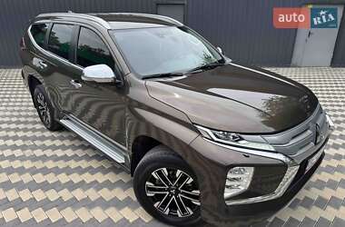 Внедорожник / Кроссовер Mitsubishi Pajero Sport 2021 в Николаеве