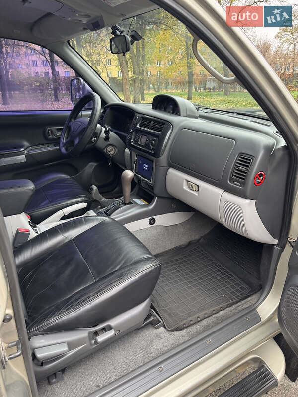 Внедорожник / Кроссовер Mitsubishi Pajero Sport 2008 в Киеве