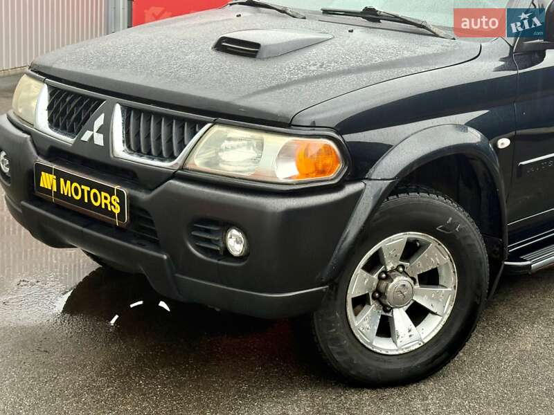 Позашляховик / Кросовер Mitsubishi Pajero Sport 2006 в Києві