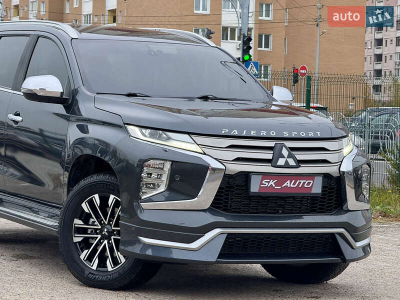 Внедорожник / Кроссовер Mitsubishi Pajero Sport 2019 в Киеве