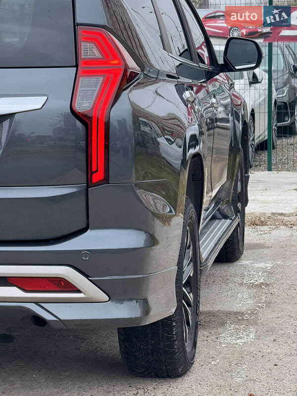 Внедорожник / Кроссовер Mitsubishi Pajero Sport 2019 в Киеве