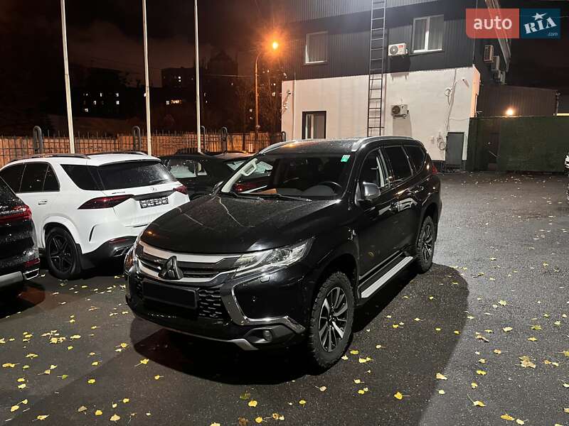 Mitsubishi Pajero Sport 2017 Mitsubishi Pajero Sport 2017
