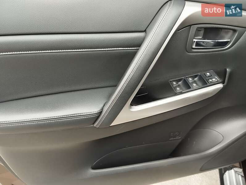 Внедорожник / Кроссовер Mitsubishi Pajero Sport 2021 в Николаеве фото 26 Внедорожник / Кроссовер Mitsubishi Pajero Sport 2021 в Николаеве