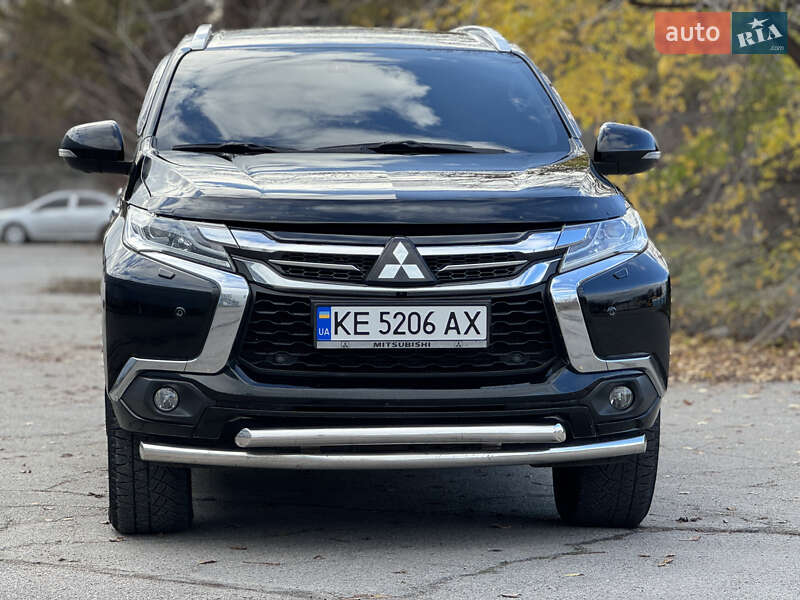 Внедорожник / Кроссовер Mitsubishi Pajero Sport 2017 в Днепре