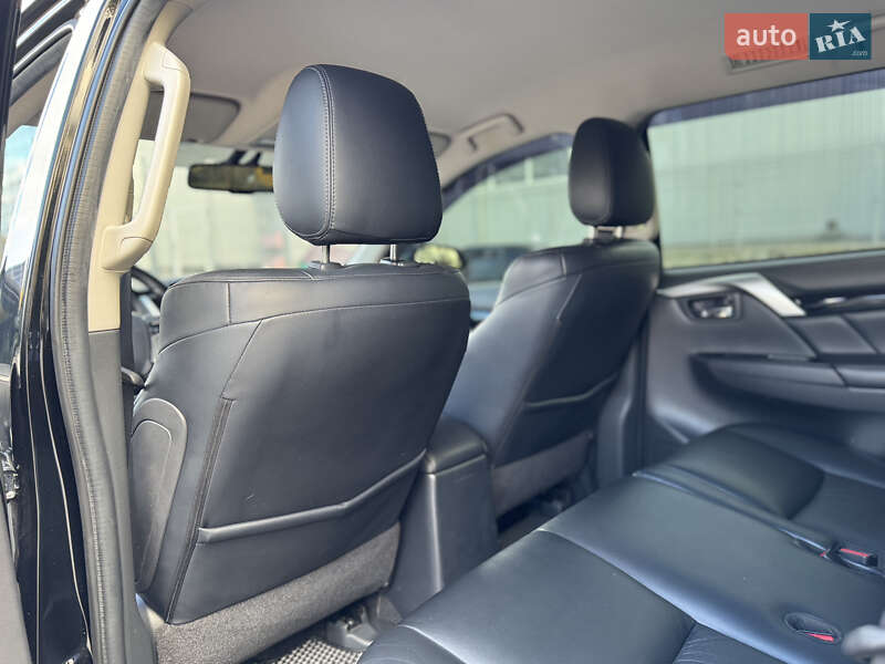 Внедорожник / Кроссовер Mitsubishi Pajero Sport 2017 в Днепре