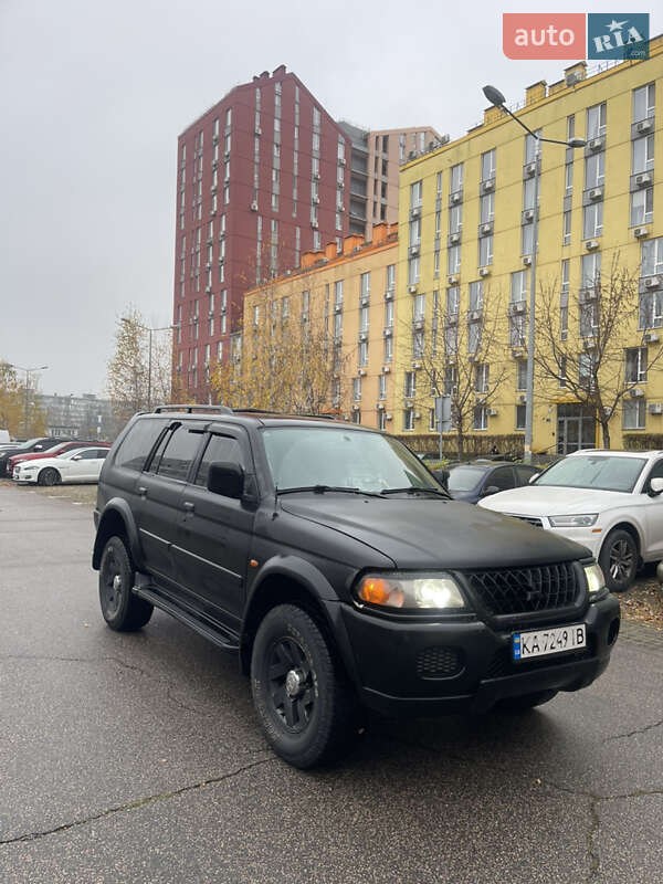 Внедорожник / Кроссовер Mitsubishi Pajero Sport 2004 в Киеве