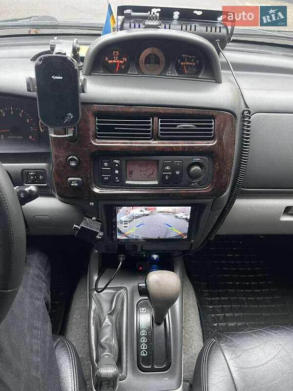 Внедорожник / Кроссовер Mitsubishi Pajero Sport 2004 в Киеве