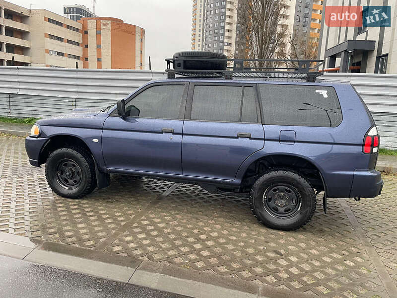 Внедорожник / Кроссовер Mitsubishi Pajero Sport 2006 в Киеве