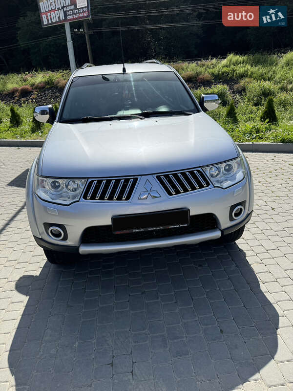 Внедорожник / Кроссовер Mitsubishi Pajero Sport 2013 в Ивано-Франковске фото 24 Внедорожник / Кроссовер Mitsubishi Pajero Sport 2013 в Ивано-Франковске