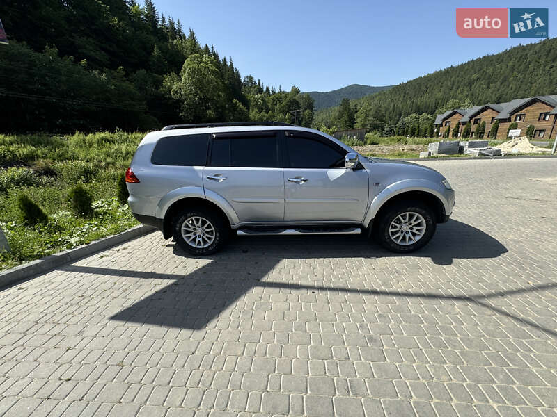 Внедорожник / Кроссовер Mitsubishi Pajero Sport 2013 в Ивано-Франковске фото 30 Внедорожник / Кроссовер Mitsubishi Pajero Sport 2013 в Ивано-Франковске