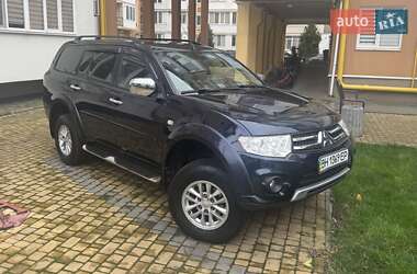 Внедорожник / Кроссовер Mitsubishi Pajero Sport 2013 в Одессе
