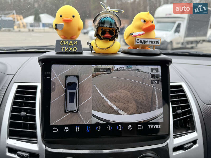 Позашляховик / Кросовер Mitsubishi Pajero Sport 2012 в Києві