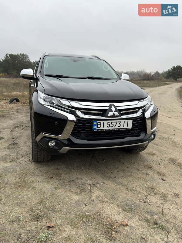 Позашляховик / Кросовер Mitsubishi Pajero Sport 2019 в Дніпрі