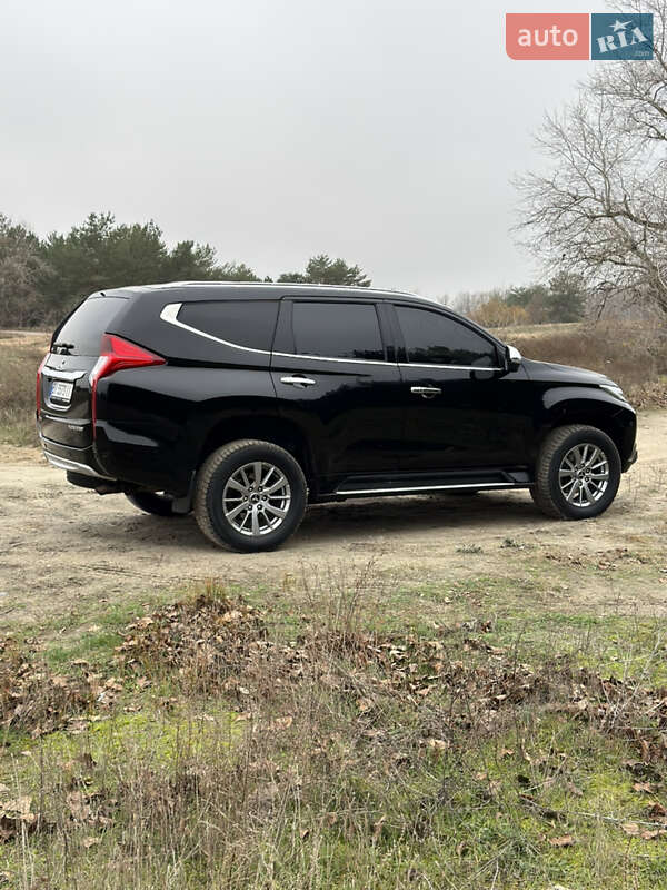 Позашляховик / Кросовер Mitsubishi Pajero Sport 2019 в Дніпрі
