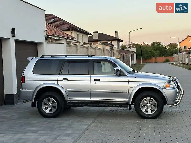 Mitsubishi Pajero Sport 2005