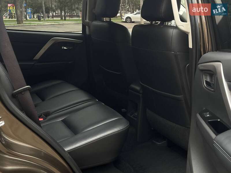 Внедорожник / Кроссовер Mitsubishi Pajero Sport 2021 в Николаеве фото 20 Внедорожник / Кроссовер Mitsubishi Pajero Sport 2021 в Николаеве