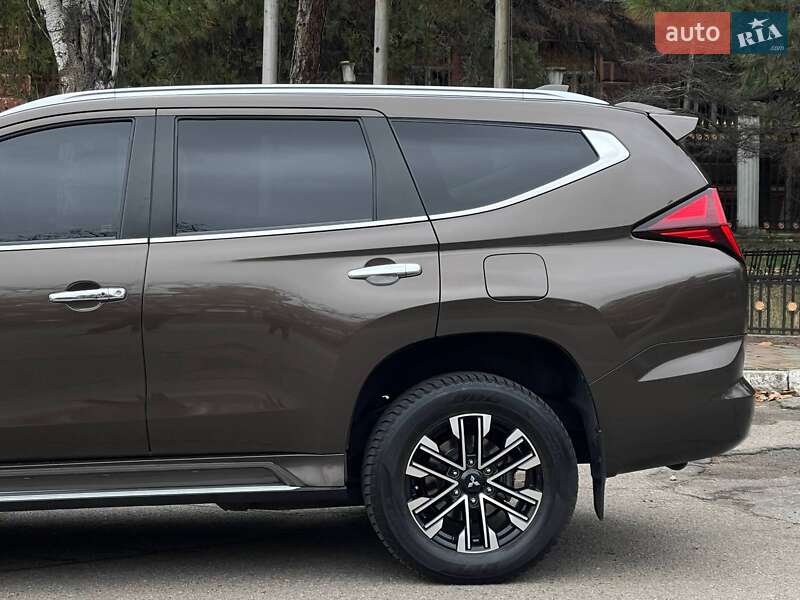 Внедорожник / Кроссовер Mitsubishi Pajero Sport 2021 в Николаеве фото 4 Внедорожник / Кроссовер Mitsubishi Pajero Sport 2021 в Николаеве