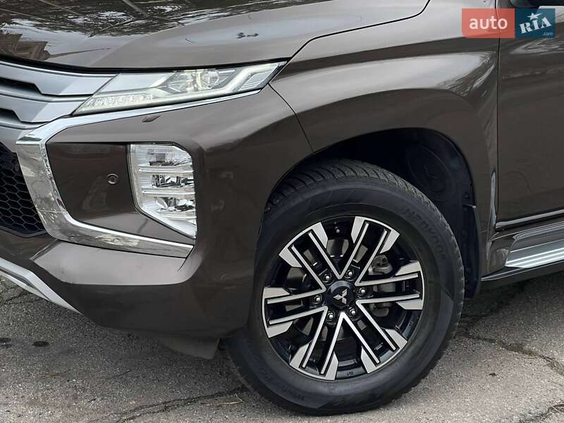 Внедорожник / Кроссовер Mitsubishi Pajero Sport 2021 в Николаеве фото 2 Внедорожник / Кроссовер Mitsubishi Pajero Sport 2021 в Николаеве