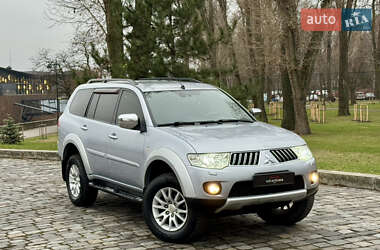 Внедорожник / Кроссовер Mitsubishi Pajero Sport 2011 в Киеве