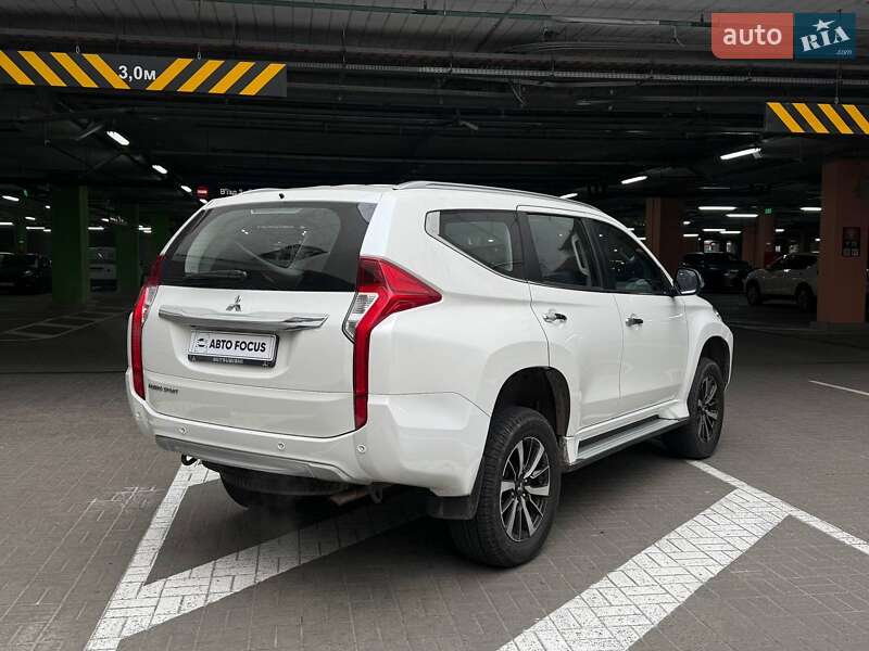 Внедорожник / Кроссовер Mitsubishi Pajero Sport 2019 в Киеве