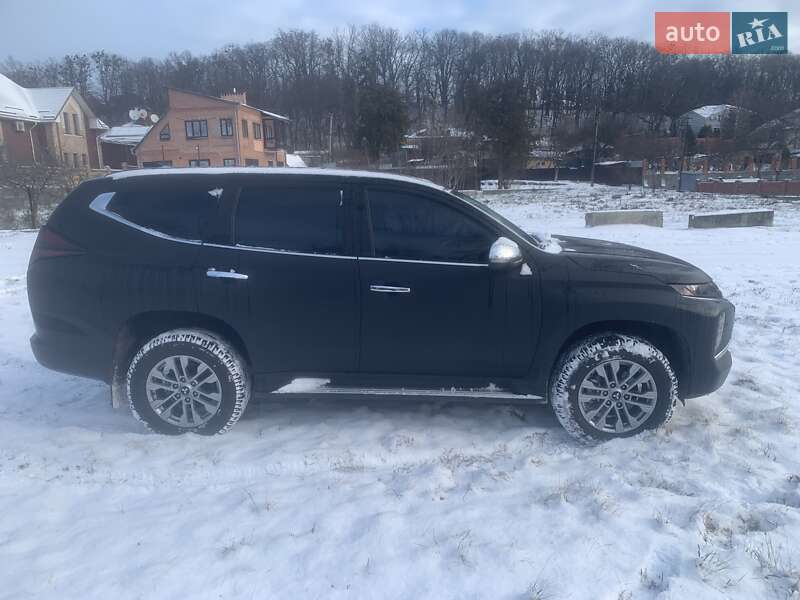 Внедорожник / Кроссовер Mitsubishi Pajero Sport 2021 в Полтаве
