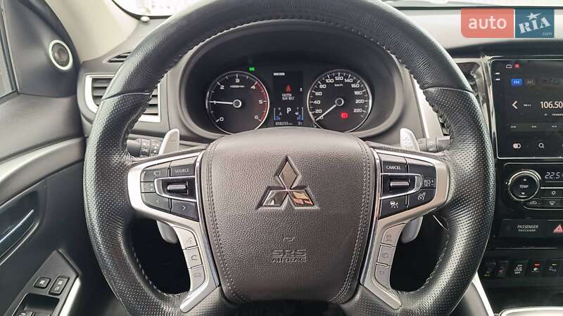 Позашляховик / Кросовер Mitsubishi Pajero Sport 2018 в Києві фото 15 Позашляховик / Кросовер Mitsubishi Pajero Sport 2018 в Києві