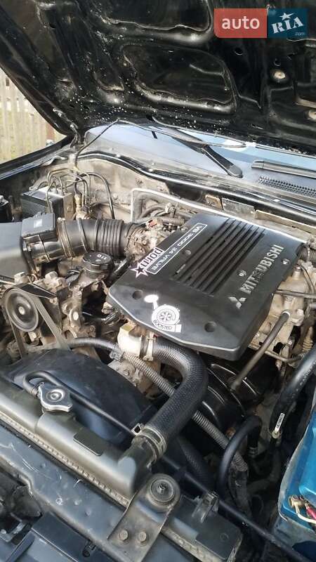 Внедорожник / Кроссовер Mitsubishi Pajero Sport 2002 в Калуше