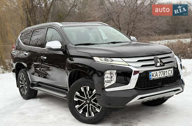 Позашляховик / Кросовер Mitsubishi Pajero Sport 2021 в Києві