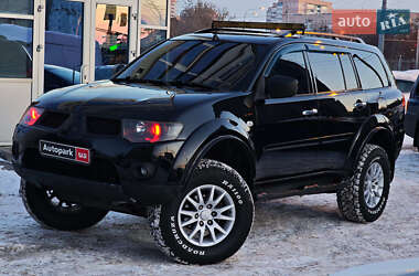 Внедорожник / Кроссовер Mitsubishi Pajero Sport 2010 в Харькове