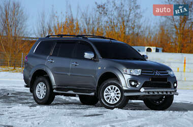 Внедорожник / Кроссовер Mitsubishi Pajero Sport 2015 в Днепре