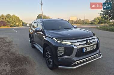 Позашляховик / Кросовер Mitsubishi Pajero Sport 2021 в Чернівцях