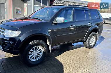 Позашляховик / Кросовер Mitsubishi Pajero Sport 2014 в Рівному