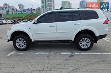 Внедорожник / Кроссовер Mitsubishi Pajero Sport 2014 в Одессе