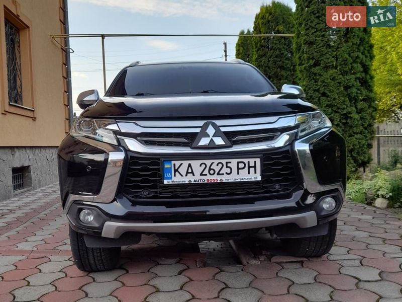 Mitsubishi Pajero Sport 2019