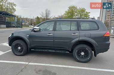 Внедорожник / Кроссовер Mitsubishi Pajero Sport 2011 в Киеве