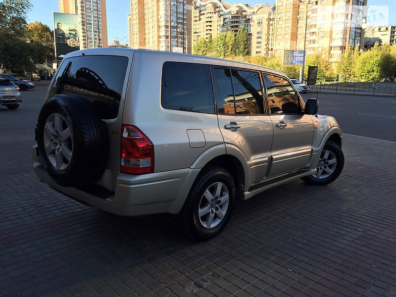 Внедорожник / Кроссовер Mitsubishi Pajero Wagon 2007 в Киеве