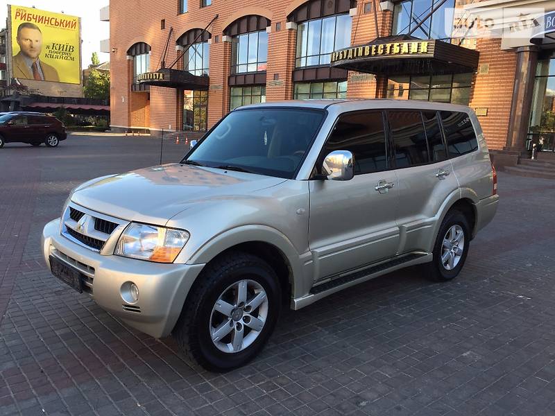 Внедорожник / Кроссовер Mitsubishi Pajero Wagon 2006 в Киеве