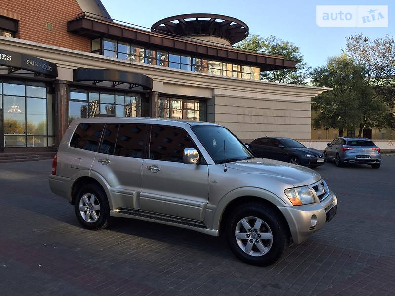 Внедорожник / Кроссовер Mitsubishi Pajero Wagon 2006 в Киеве