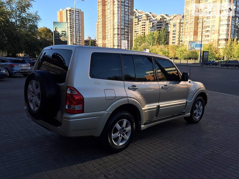 Внедорожник / Кроссовер Mitsubishi Pajero Wagon 2006 в Киеве
